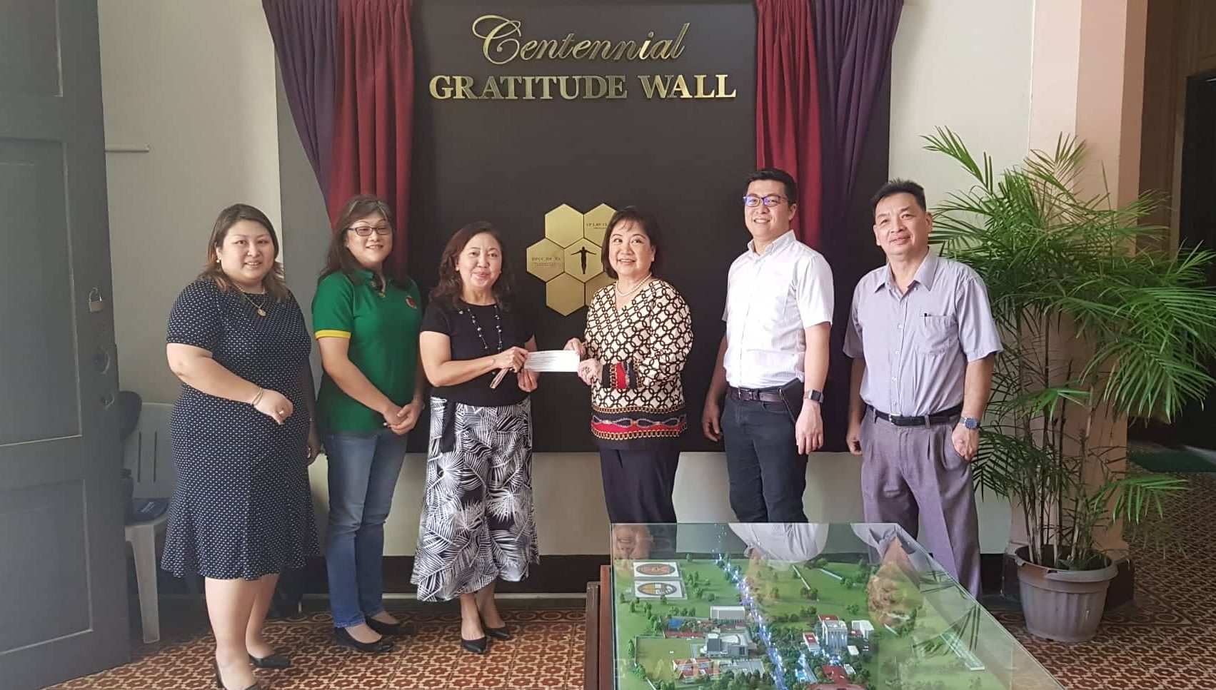The UP Cebu School of Management (SoM) accepts its first individual P1M Donation